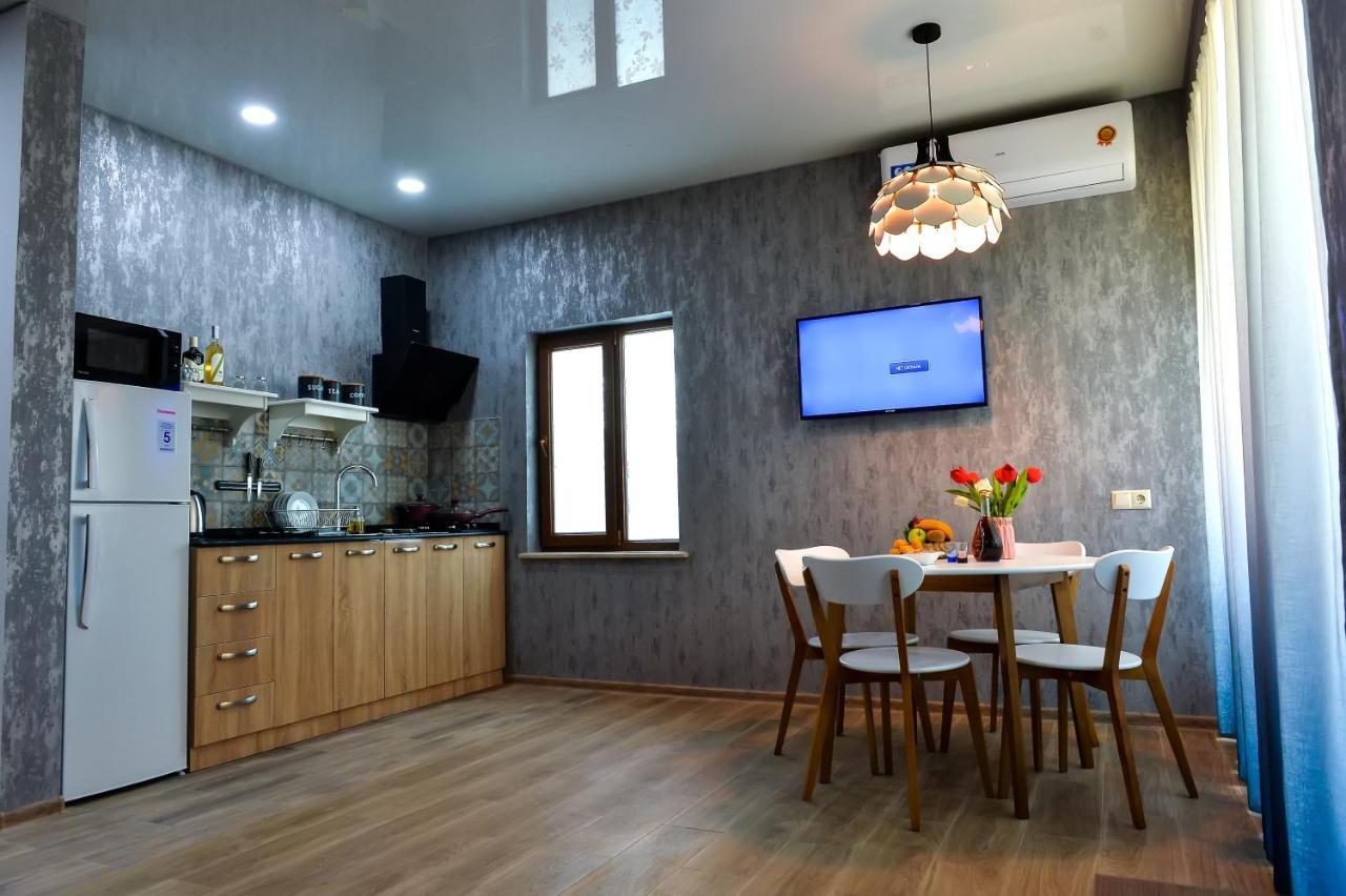 Lions Apartment Уреки Экстерьер фото