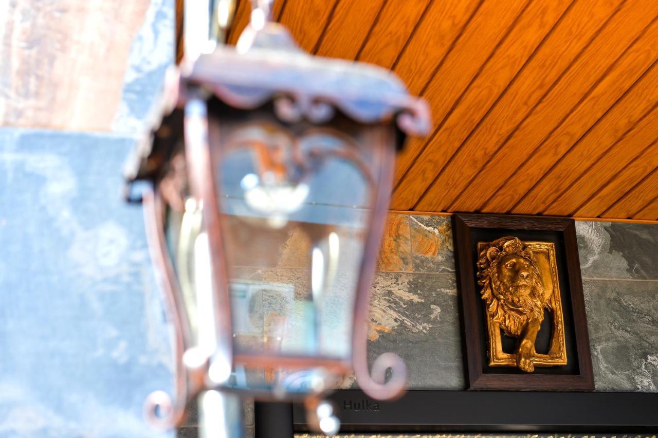 Lions Apartment Уреки Экстерьер фото